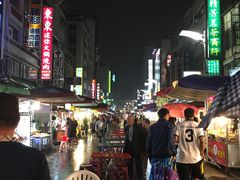 -六合夜市