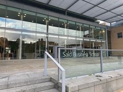 -牛津大学