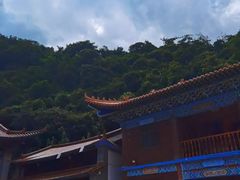 -鸡足山前檐崆峒山观音阁禅寺
