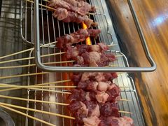 -哈尔滨小酒馆·鲜肉现穿自助烧烤(康新花园店)