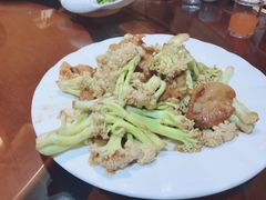-东来菜馆•手抓海鲜家常菜•海鲜锅贴(鸽子窝店)