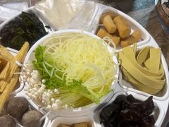 -鸡遇虾煲干锅火锅(小寨金莎店)