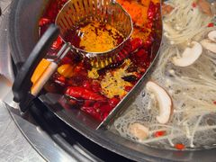 -朱光玉火锅馆(龙阳广场店)