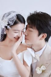 -喜爱高定婚纱摄影