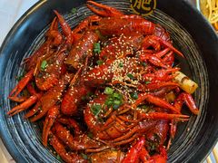 -肥肥虾庄·金牌油焖大虾(汉街SKP店)