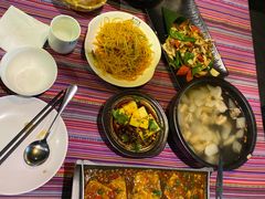 -香巴拉云南餐厅(华莱坞店)