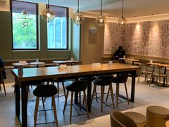 大堂-星巴克臻选(上海中环广场2F店)
