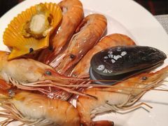 -广州万富希尔顿酒店·感趣自助餐厅·金秋蟹宴生蚝海鲜刺身