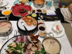 -红鼎豆捞·非遗鲍皇汤火锅(宝丰路店)