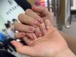 -芊屿芊浔美甲