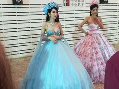 -金东尼人妖秀