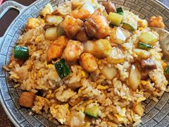 -曼听小寨海鲜烧烤·大连辣炒大王(盖州街店)