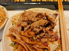 -老牌坊云南鱼豆花火锅(哈西万达店)
