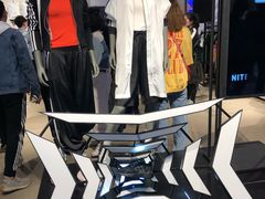 -阿迪达斯(武林银泰三叶草店)