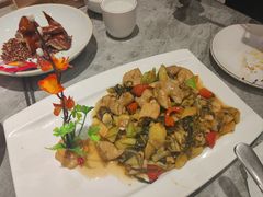 -朱记乳鸽王·非遗石岐乳鸽·全鸽宴(大兴旗舰店)
