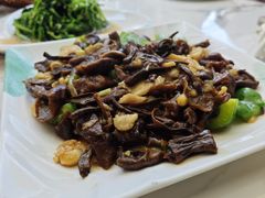 野蘑菇炒肉-途肴·老农饭庄(百里峡店)