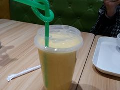 鲜榨雪梨橙-轻蔬不用等·素食(江苏路店)