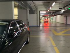 -新世界新丸中心-地下停车场