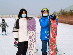 -华彬猛犸滑雪场