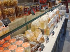 -面包新语(龙湖·西宸天街店)