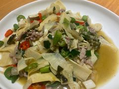 -头上红煨盐鸡·非遗院子餐厅
