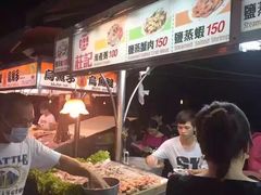 -六合夜市