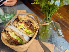 疯狂牛肋排菌菇三明治-O'mills Sourdough Bakery&Bistro(永嘉路店)