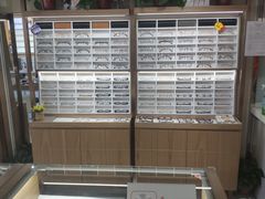 -视野联行眼镜·蔡司授权店(长白万象汇店)