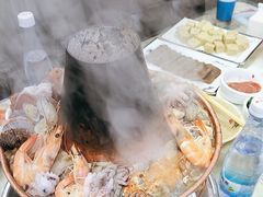 -一口猪海鲜浑锅·东北家常菜