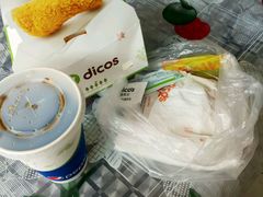 -德克士(安新百隆购物店)