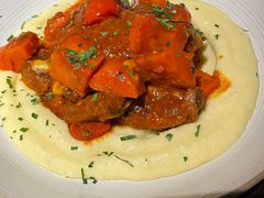 勃艮第红酒炖牛尾配自制土豆泥-LESCEDARS Brasserie Bistro香柏树