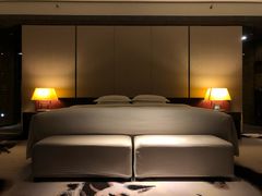 -广州天河希尔顿酒店