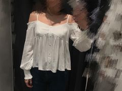 -URBAN REVIVO(高德置地广场·春广场店)