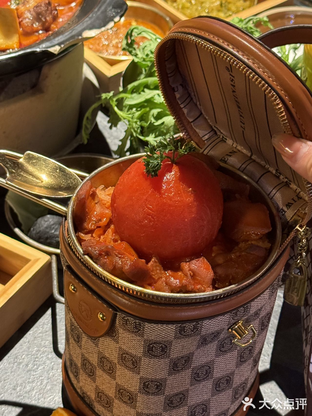 诚品书店生意超火的网红火锅店✔