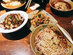 老爹面-老爹面川味小酒馆(阿什河街店)