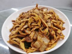 烧腩炒鲜笋-长隆农庄