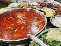 -黄利砖万峰林布依特色酸笋牛肉馆