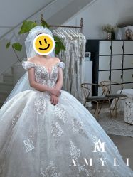 -艾米丽婚纱礼服