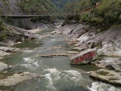 -燕子河大峡谷天坑仙境