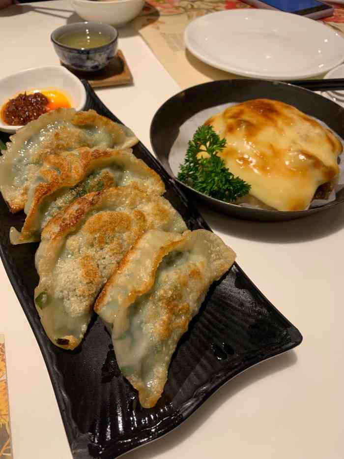 虾饺妹·粤菜茶点(金碧店)-"石溪牌坊斜对面的金碧大世界二楼,环境