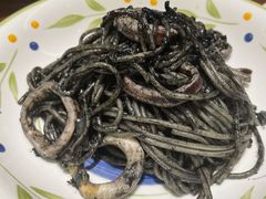 威尼斯风味墨鱼汁意面-萨莉亚意式餐厅(杭州滨江天街店)