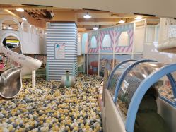 -多多淘儿童体验中心(重庆来福士店)