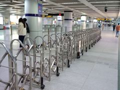 -上海体育馆(地铁站)