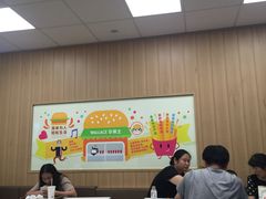 大堂-华莱士·炸鸡汉堡(西中市店)