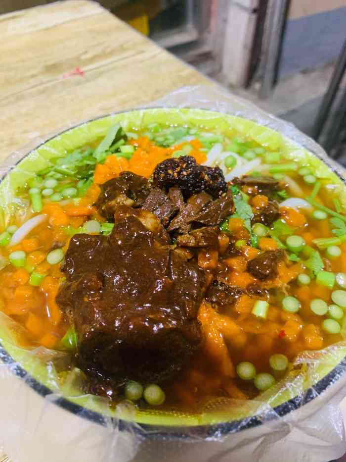 荣华里米线总店(枣庄总店)-"地址在吉品街,身边的朋友有推荐的,这次去