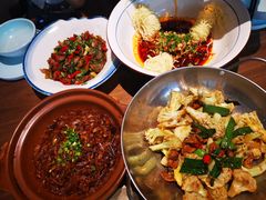 -有红鸡毛店·川菜(建设路店)