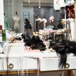 -一揽芳华汉服旗袍体验馆(拙政园店)