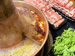 -果松木炭酸菜铜火锅·外婆参鸡汤