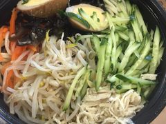 川味鸡丝拌面-瑞幸咖啡(东亚望京中心店)