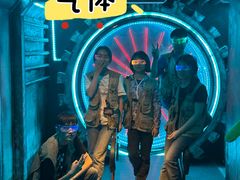 -荒岛实景沉浸密室(江汉路1店)